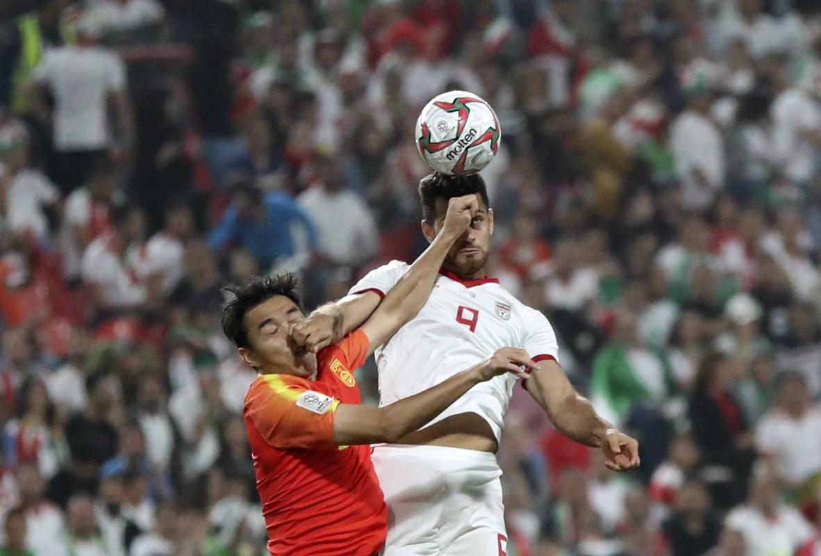 中国vs伊朗足球
